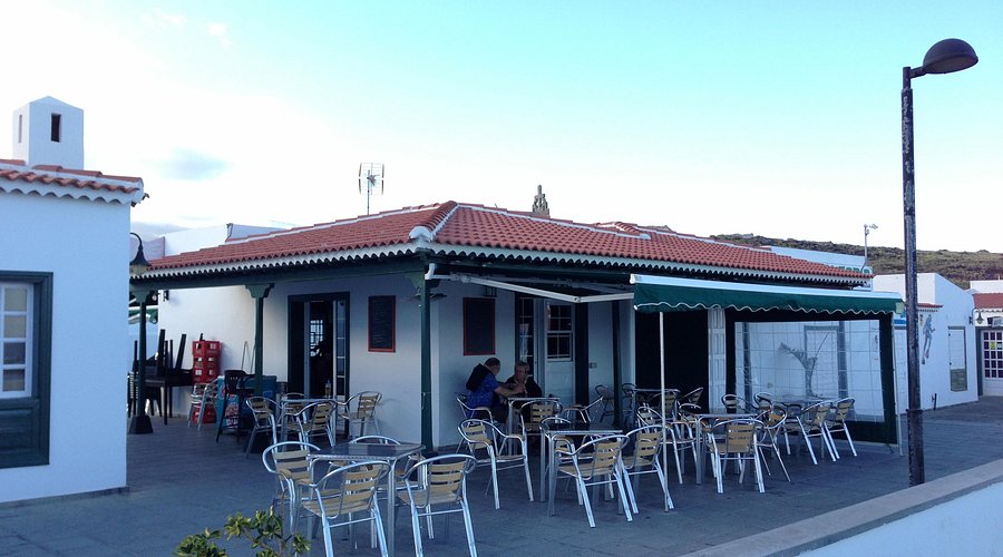 ☀️ Verano en Abades: tapas, sol y brisa marina